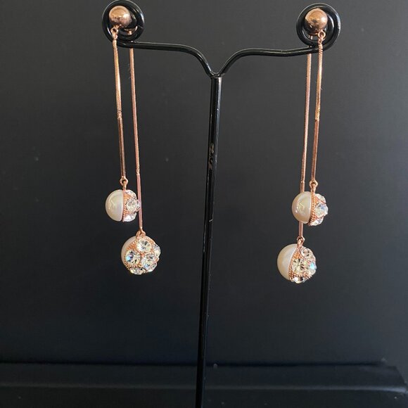Rose Gold Front & Back Pearl & Crystal Dangle Earrings - Picture 1 of 10